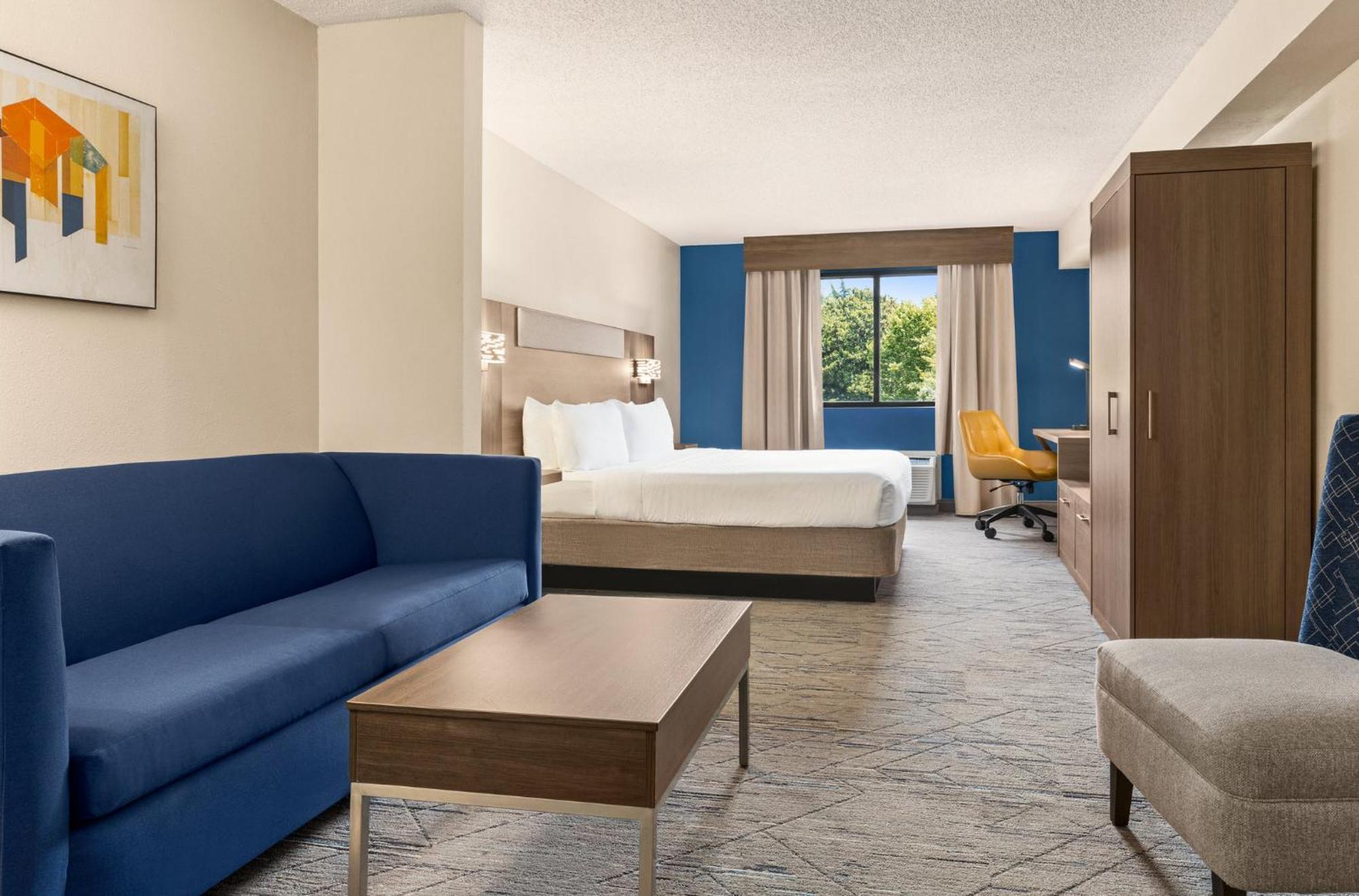 Holiday Inn Express & Suites Greenville-Downtown By Ihg Exterior photo